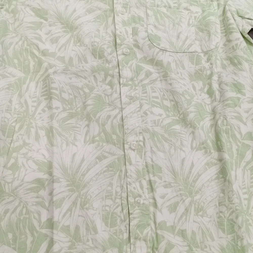 Columbia Men’s Short Sleeve Hawaiian Shirt – Tropical Print - Picture 7 of 8